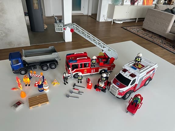 Playmobil polis brandbilar och utryckningsfordon set
