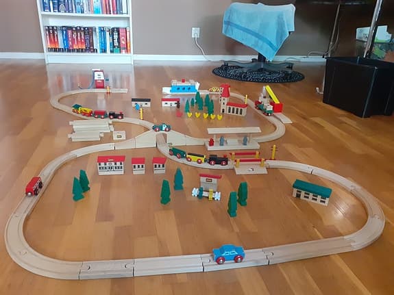 Brio tågbana med tillbehör