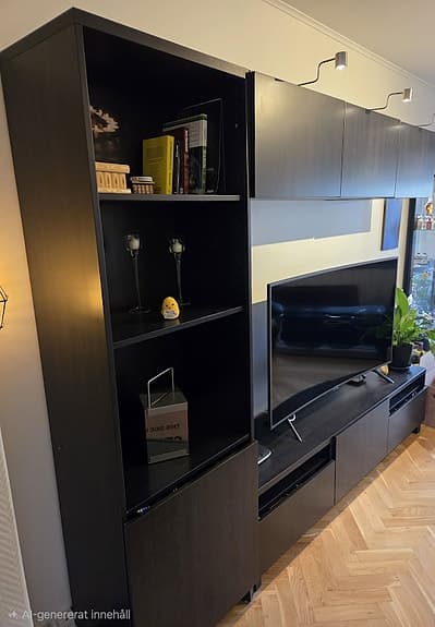 Modern TV-möbel med mycket förvaring och LED-belysning