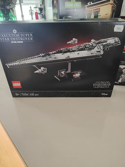 LEGO Star Wars Executor Super Star Destroyer byggsats 75356
