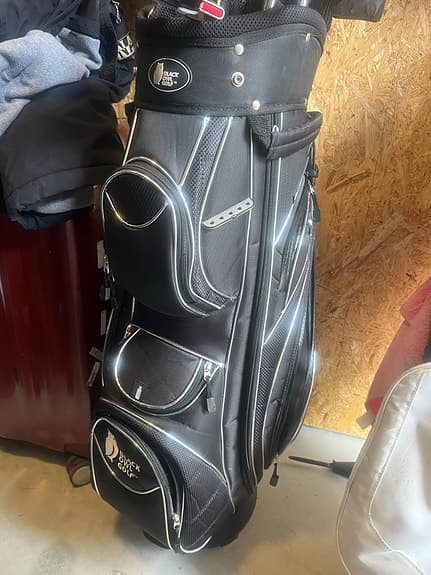 Golfbag svart med flera fickor