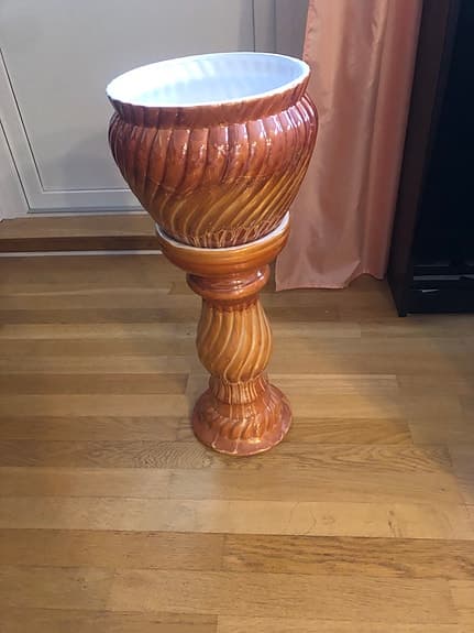 Jättefina orangfärgad PIEDESTAL /KRUKA av porslin