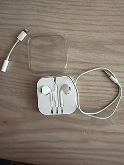 Apple EarPods hörlurar med sladd vit