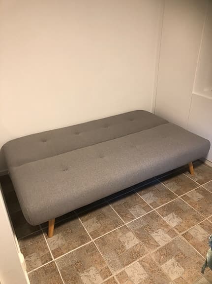 Stilren bäddsoffa i nyskick! JUVRE från Jysk