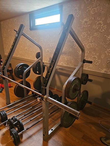 Hemmagym, Squatrack/Halfrack, bänkpress mm ska bort!