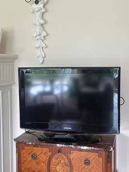Samsung TV svart
