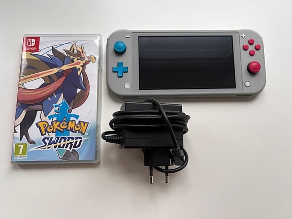 Nintendo Switch Lite Zacian & Zamazenta Edition 32GB + Pokémon Sword Spel