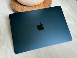 MacBook Air 13" M2 2022 – 16GB RAM / 512GB SSD, toppskick