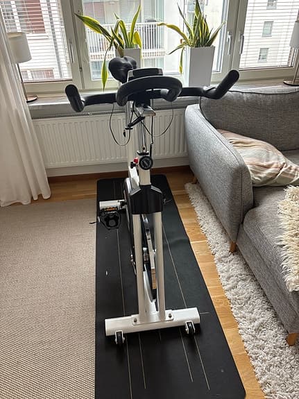 Motionscykel vit