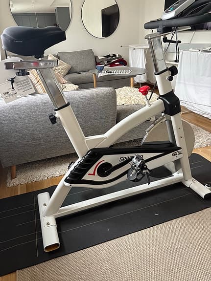 Motionscykel vit