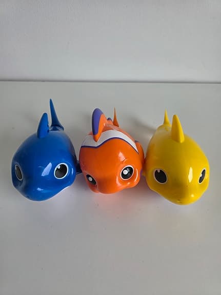3 st simmande fiskleksaker för badkar