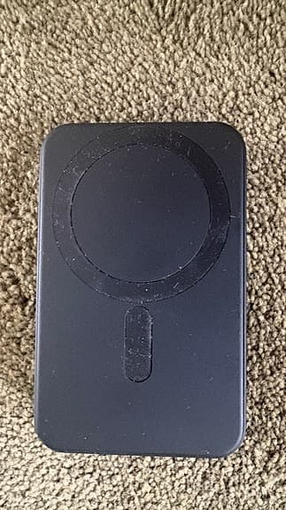 Powerbanks (3st) varav en är solcellsdriven