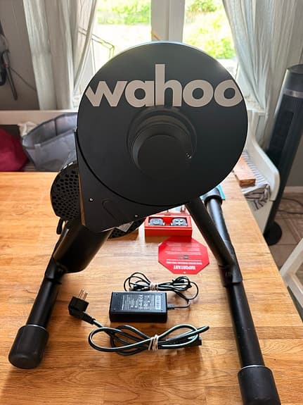 Wahoo KICKR Core cykeltrainer med Zwift Click V2