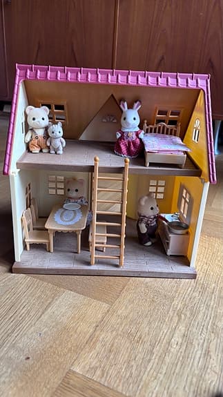 Sylvanian Families lekhus med figurer
