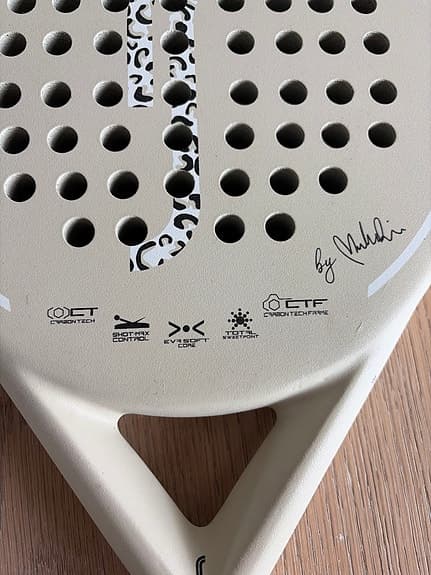 Wilson Women’s Edition by Margaux padelracket beige