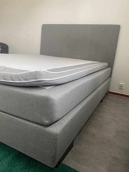 Bed and Mattress (Sang)