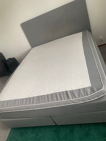 Bed and Mattress (Sang)
