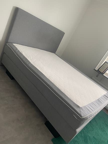 Bed and Mattress (Sang)
