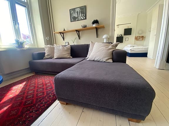 Bäddsoffa med divandel, får hämtas av köparen