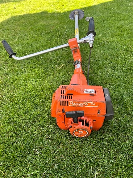 Husqvarna röjsåg orange