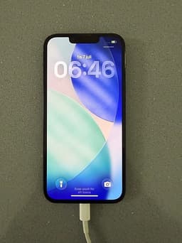 Apple iPhone 13 128 GB svart