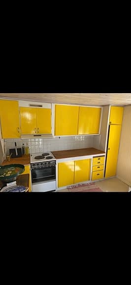 Gult vintage kök / köksinredning i retrostil
