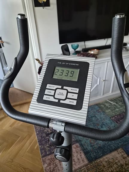 Skip sport motionscykel svart/grå