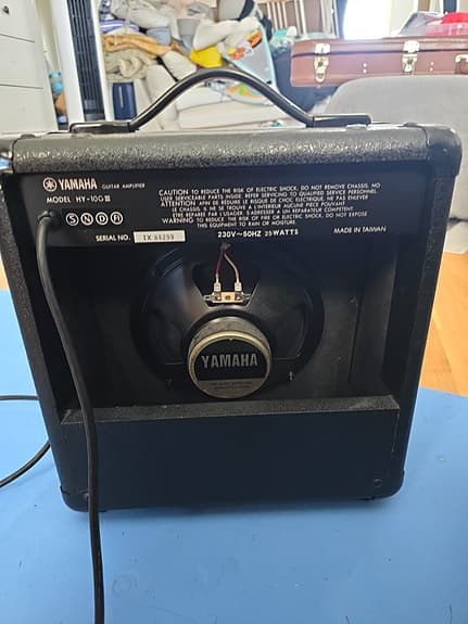 Yamaha HY-10G III 25W övningsförstärkare