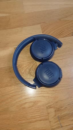Blå hörlurar JBL Tune500BT