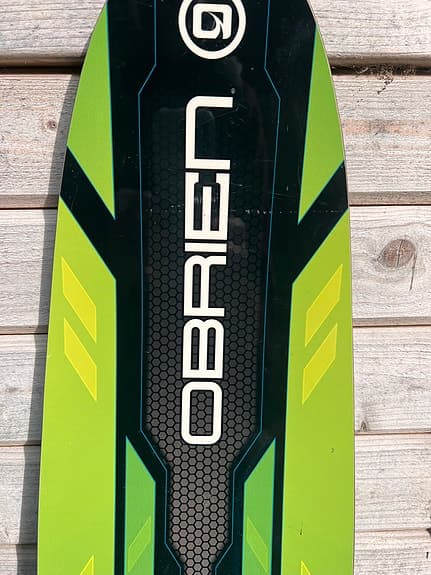 O'Brien Jr Vortex vattenskidor 54" (137 cm) svart/grön/blå