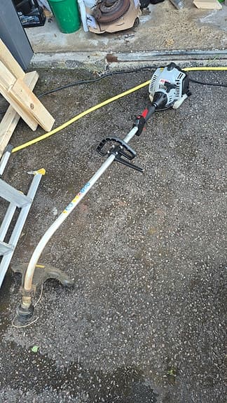 AL-KO BC 225 L bensindriven grästrimmer