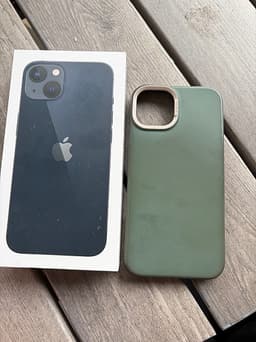 Apple iPhone 13 128 GB svart