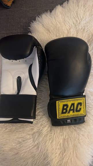 BAC boxningshandskar svart/vit