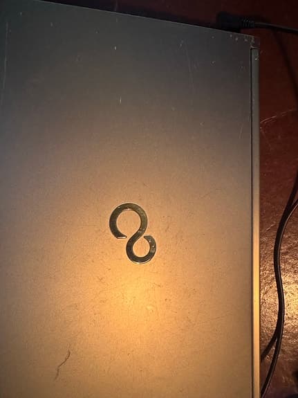 Fujitsu Lifebook U749 14"