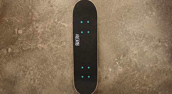 Firefly skateboard med motiv blå/grön