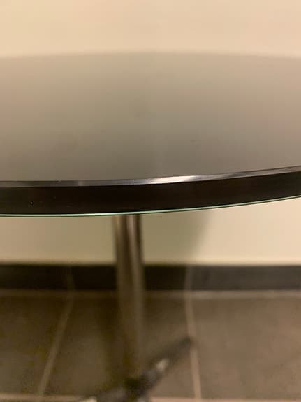 Gediget glasbord