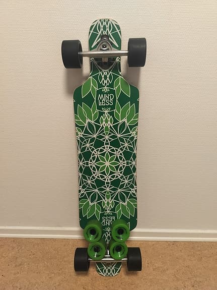 Mindless Sanke Longboard – komplett setup + 4 extra hjul