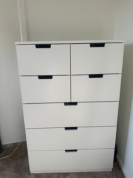 IKEA vit byrå med 7 lådor