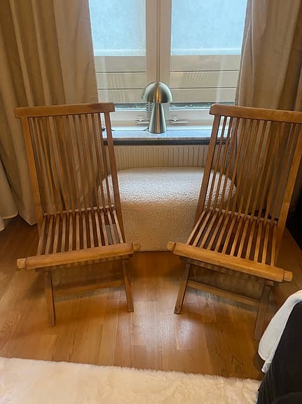 Hopfällbara trästolar i teak-look