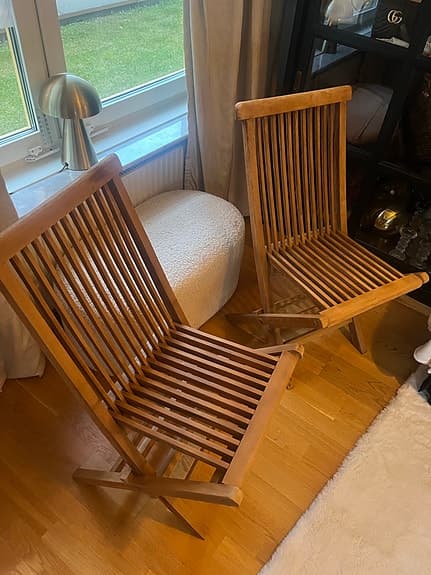 Hopfällbara trästolar i teak-look
