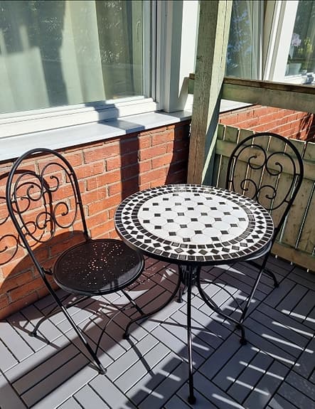 SISTA CHANSEN DENNA HELG! Cafémöbel set bord och 2 stolar svart metall