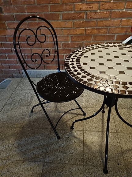 SISTA CHANSEN DENNA HELG! Cafémöbel set bord och 2 stolar svart metall