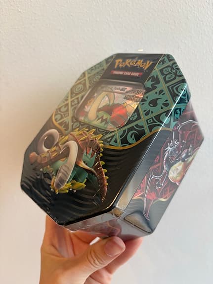 Pokémon Scarlet & Violet Paldean Fates Great Tusk ex tin-låda
