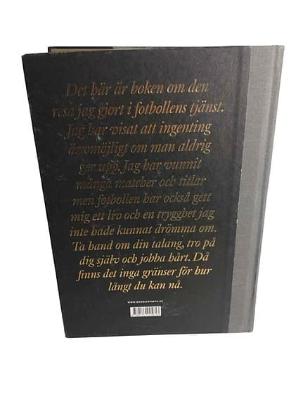 Jag är fotboll - Zlatan Ibrahimovic - Ny oläst - STOR BOK!