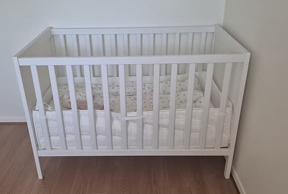 Spjälsäng Sundvik med madrass Jättetrött IKEA