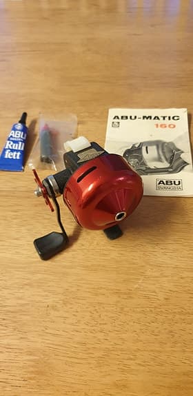 ABU Svängsta ABU-Matic 160 fiskerulle röd