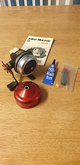 ABU Svängsta ABU-Matic 160 fiskerulle röd