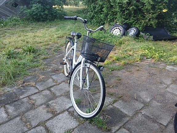 Monark damcykel 26" vit med korg