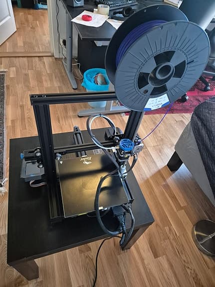 Creality Ender-3 V2 3D-skrivare – Bra skick samt tillbehör