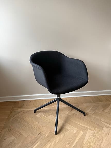 Muuto Fiber Armchair